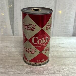 Retro Coca-Cola Diamond Pattern Can